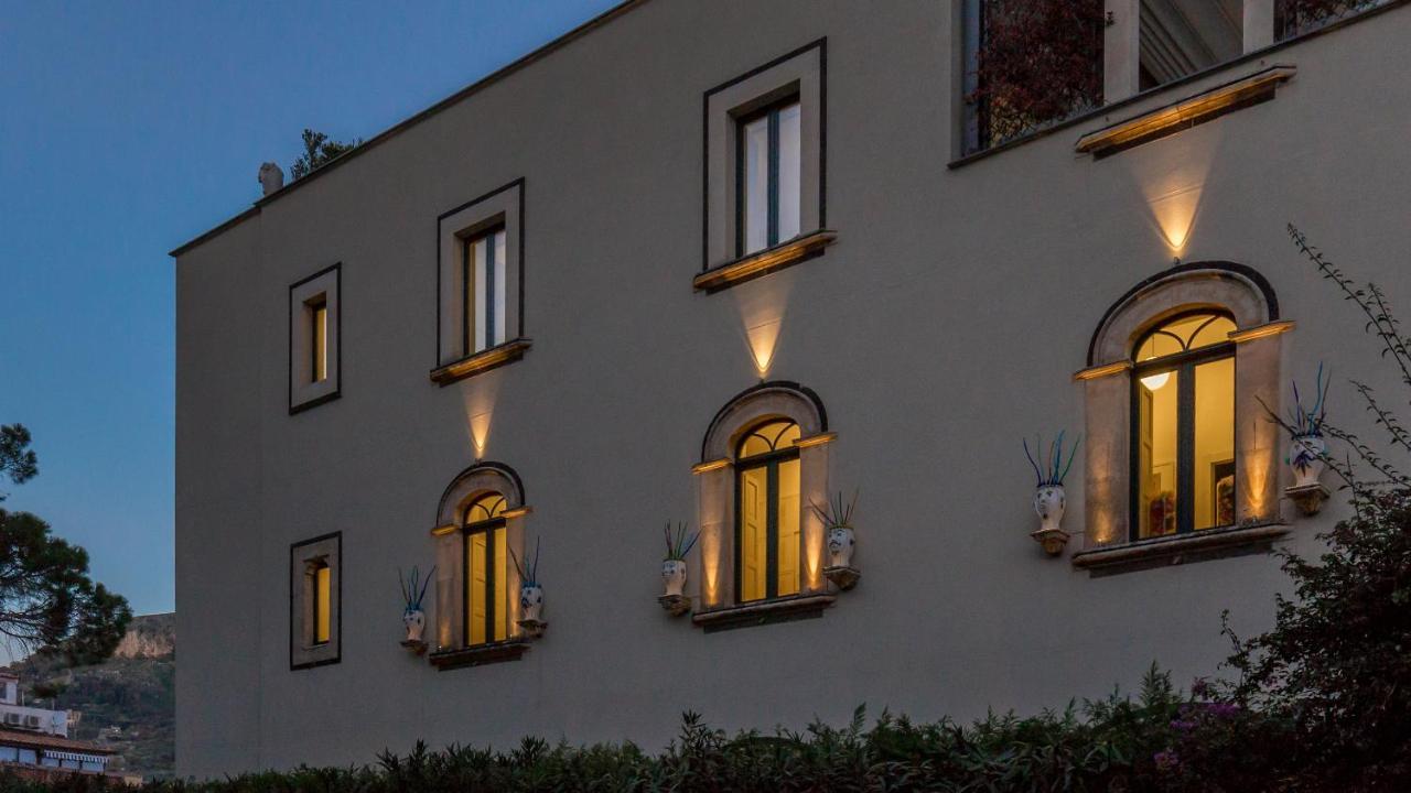 Urbis Taormina, Luxury In The Heart Of With Swimming Pool & Lift Villa