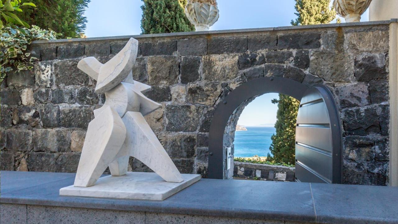 Villa Urbis Taormina, Luxury In The Heart Of With Swimming Pool & Lift