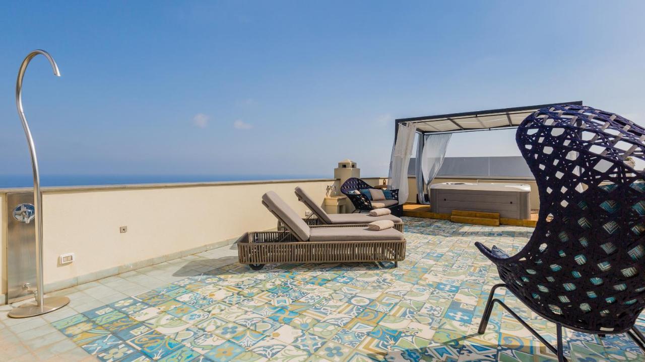 Villa Urbis Taormina, Luxury In The Heart Of With Swimming Pool & Lift Taormina