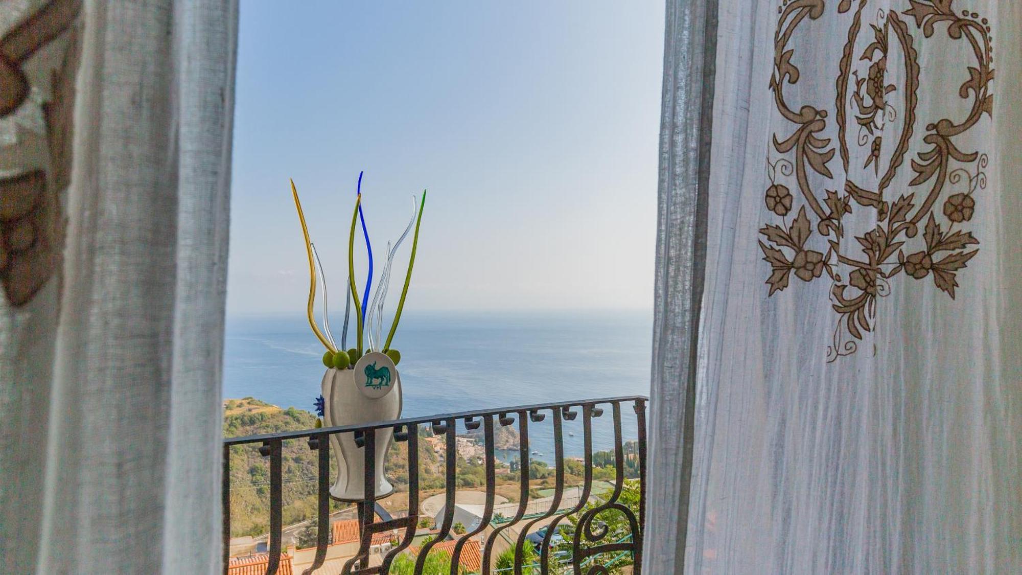 Urbis Taormina, Luxury In The Heart Of With Swimming Pool & Lift *