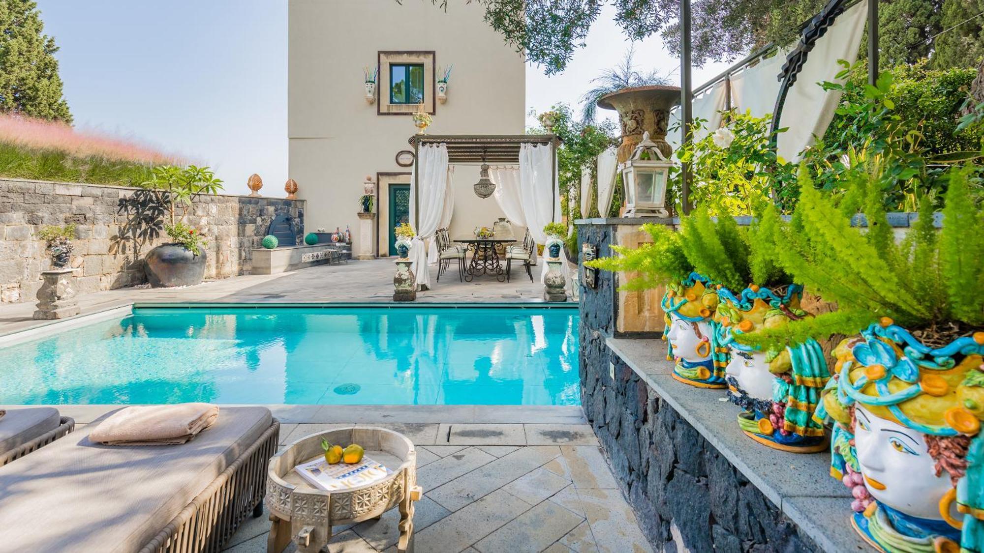 Villa Urbis Taormina, Luxury In The Heart Of With Swimming Pool & Lift Taormina